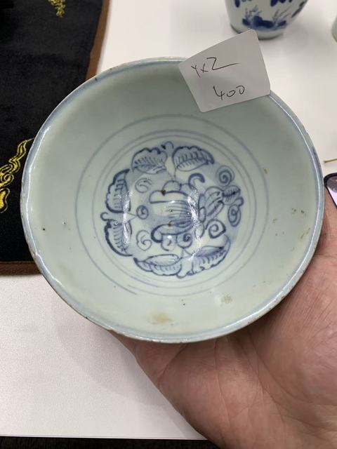 古玩陶瓷青花花卉紋碗真品鑒賞圖