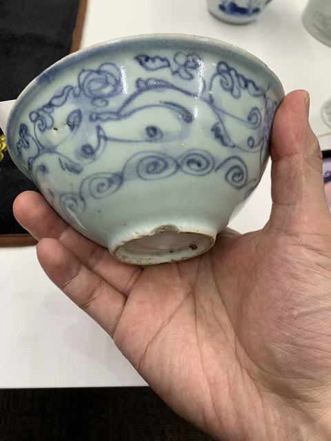 古玩陶瓷青花花卉紋碗真品鑒賞圖