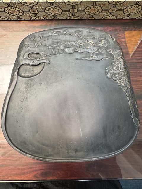 古玩雜項(xiàng)月梅紋硯真品鑒賞圖