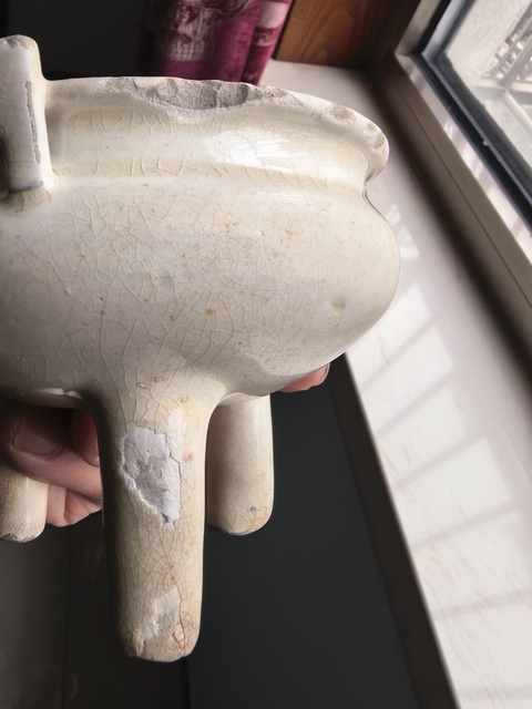 古玩陶瓷登封窯白釉雙耳三足爐真品鑒賞圖