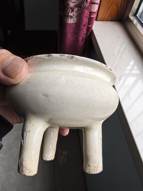 古玩陶瓷登封窯白釉雙耳三足爐真品鑒賞圖