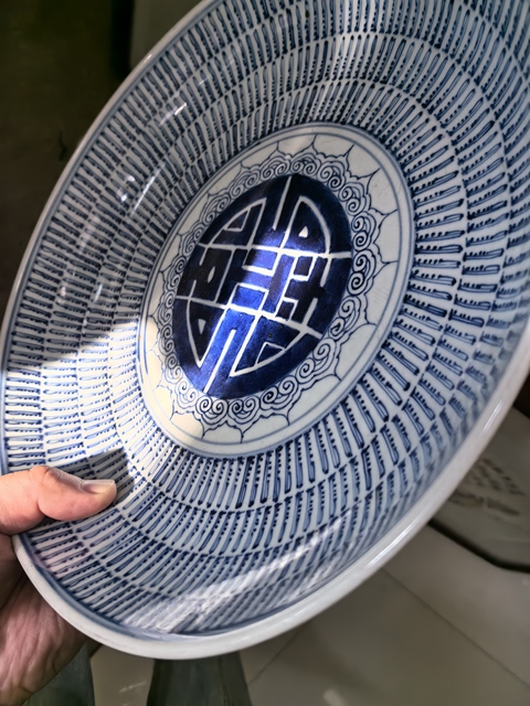 古玩陶瓷青花壽字紋盤真品鑒賞圖