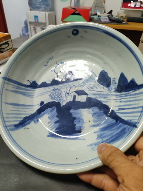 古玩陶瓷外紫金釉內青花山水紋洗手盆真品鑒賞圖