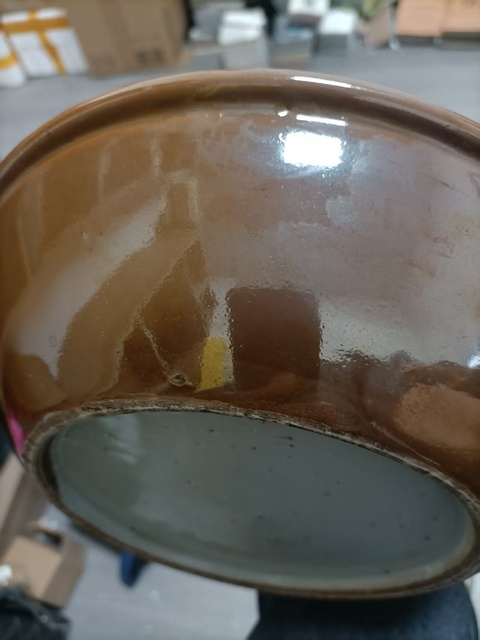 古玩陶瓷外紫金釉內青花山水紋洗手盆真品鑒賞圖