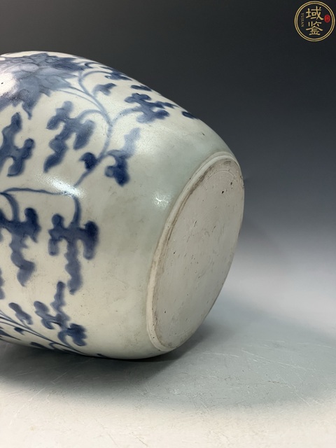 古玩陶瓷景德鎮(zhèn)青花花卉紋罐真品鑒賞圖
