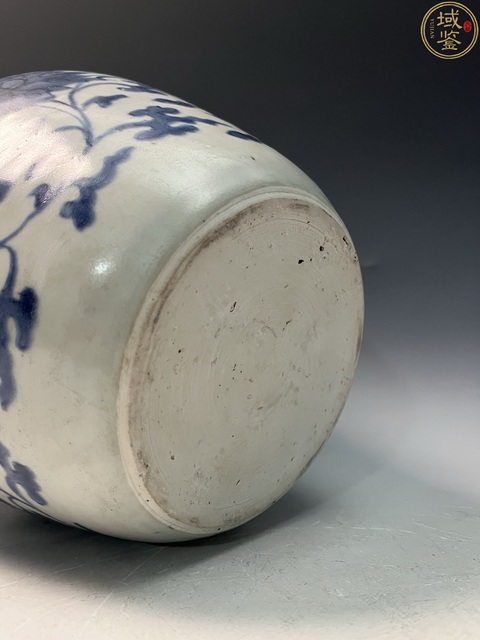 古玩陶瓷景德鎮(zhèn)青花花卉紋罐真品鑒賞圖