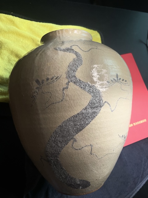 古玩陶瓷褐彩罐真品鑒賞圖