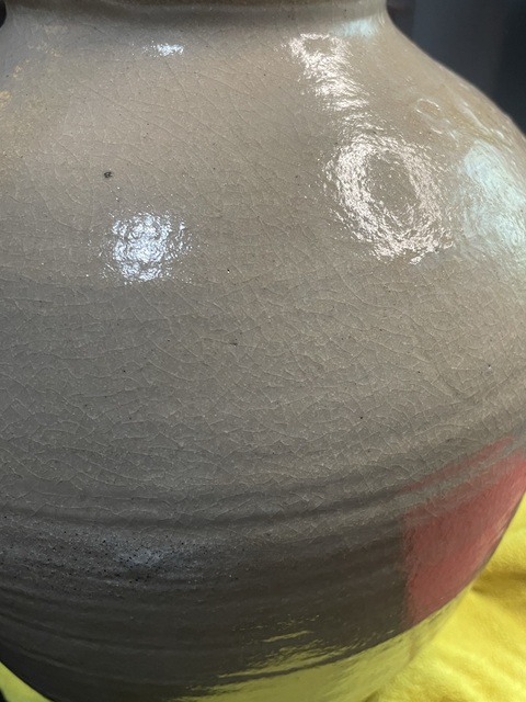 古玩陶瓷褐彩罐真品鑒賞圖