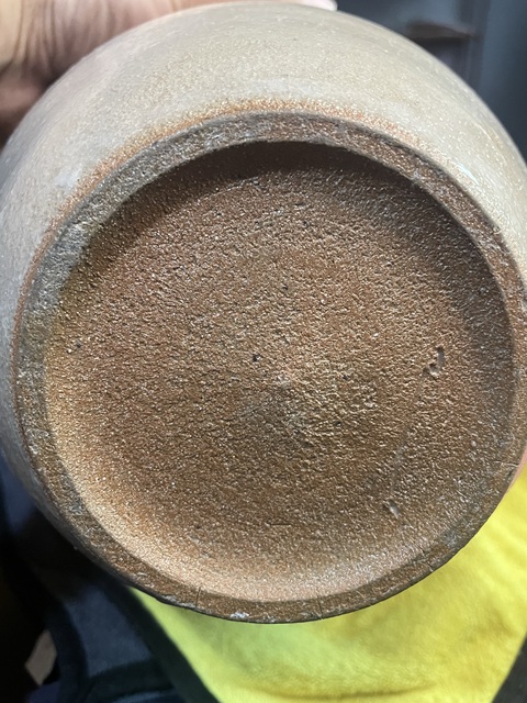 古玩陶瓷褐彩罐真品鑒賞圖