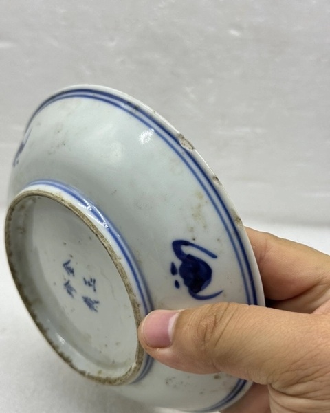 古玩陶瓷青花加彩盤(pán)真品鑒賞圖