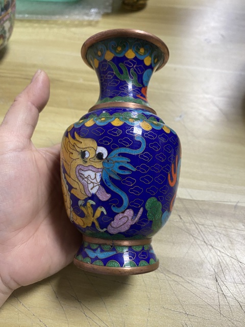 古玩銅器景泰藍(lán)銅賞瓶真品鑒賞圖
