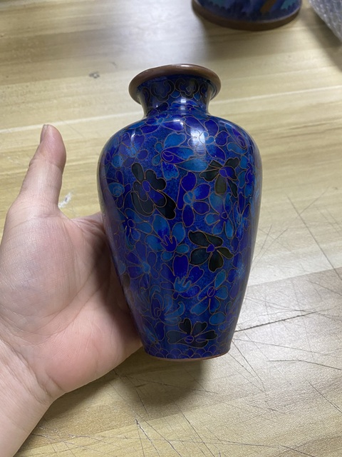 古玩銅器景泰藍瓶真品鑒賞圖