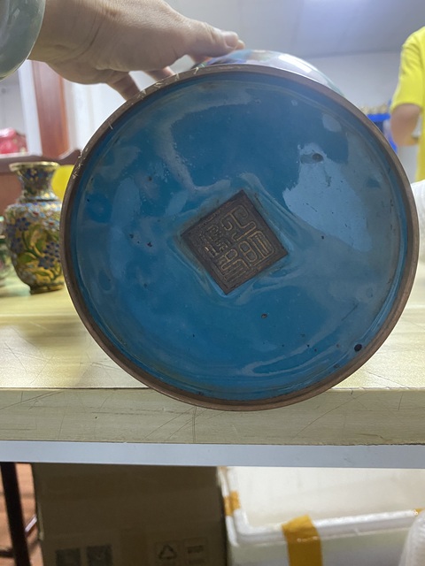 古玩銅器景泰藍銅賞瓶真品鑒賞圖