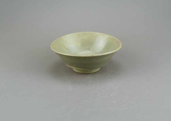 古玩陶瓷元末明初龍泉窯青瓷唇口碗拍賣，當前價格33元
