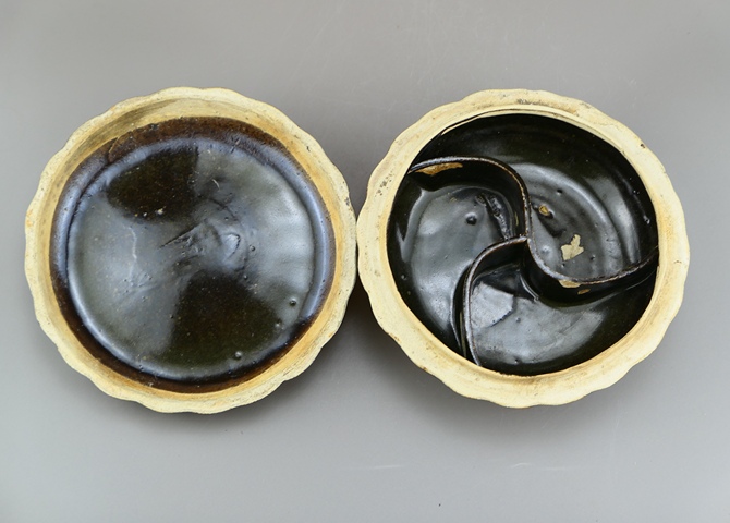 古玩陶瓷明末清初?黑釉南瓜蓋盒拍賣，當前價格299元