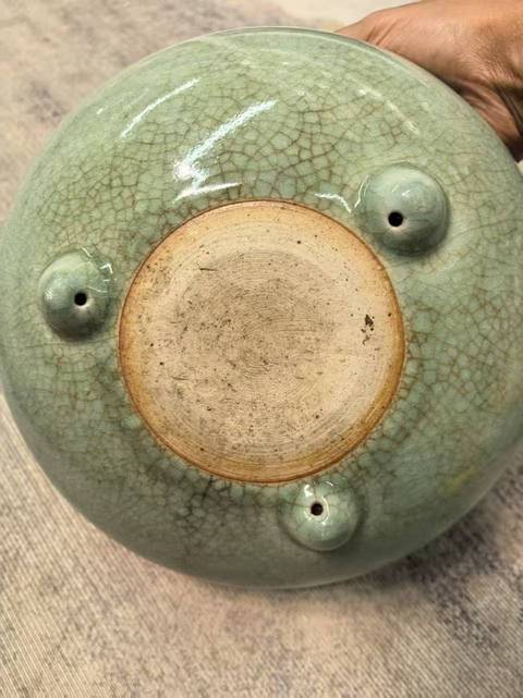 古玩陶瓷郎綠釉三足爐真品鑒賞圖