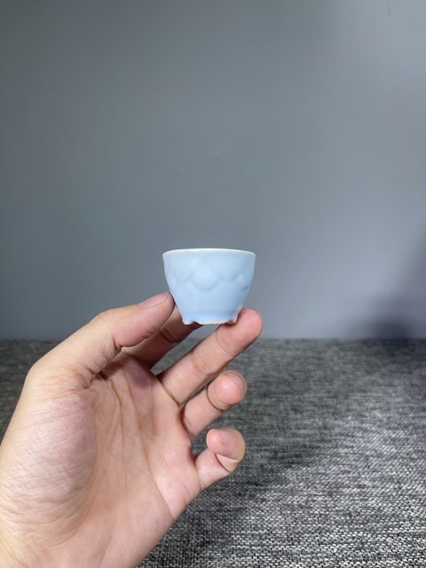 古玩陶瓷民國至創(chuàng)匯.天藍(lán)釉蓮花杯拍賣，當(dāng)前價(jià)格135元