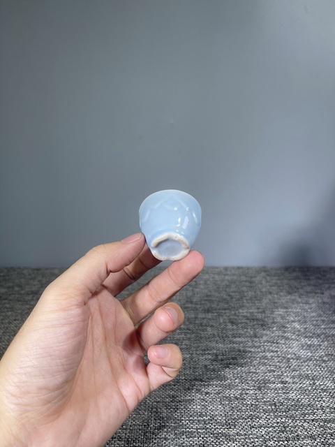 古玩陶瓷民國至創(chuàng)匯.天藍(lán)釉蓮花杯拍賣，當(dāng)前價(jià)格135元