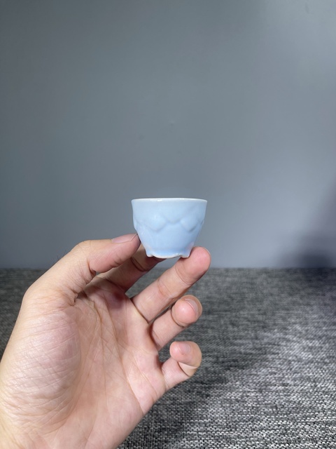 古玩陶瓷民國至創(chuàng)匯.天藍(lán)釉蓮花杯拍賣，當(dāng)前價(jià)格135元