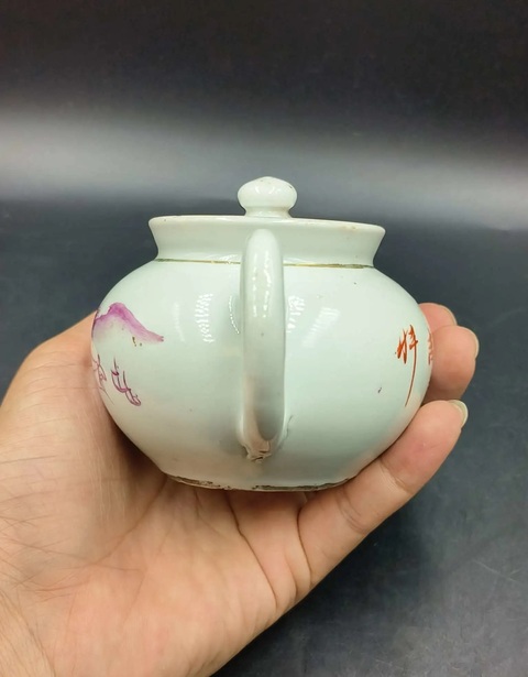 古玩陶瓷民國訂婚瓷胭脂紅山水茶壺拍賣，當前價格350元