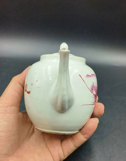 古玩陶瓷胭脂紅山水茶壺真品鑒賞圖