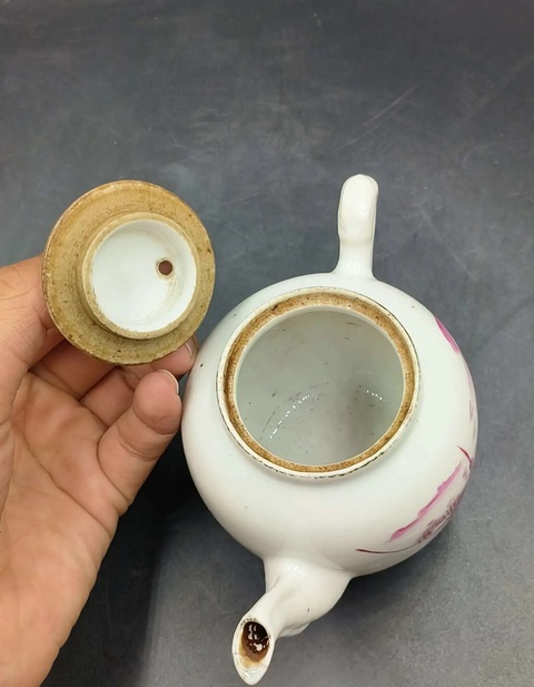 古玩陶瓷胭脂紅山水茶壺真品鑒賞圖