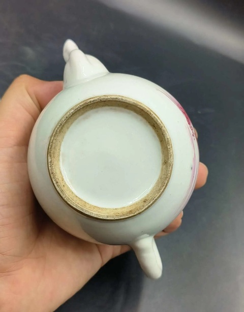 古玩陶瓷胭脂紅山水茶壺真品鑒賞圖