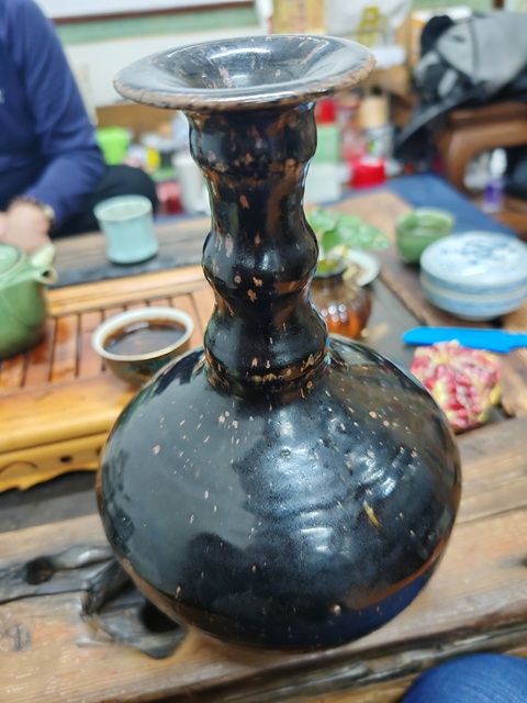古玩陶瓷黑釉長(zhǎng)頸撇口瓶真品鑒賞圖