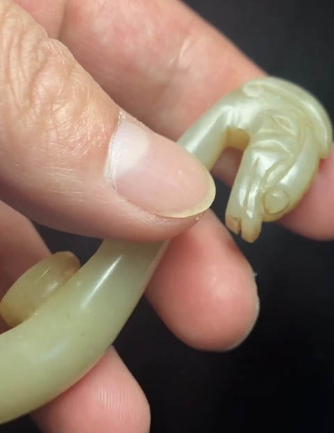 古玩玉器和田玉帶鉤真品鑒賞圖