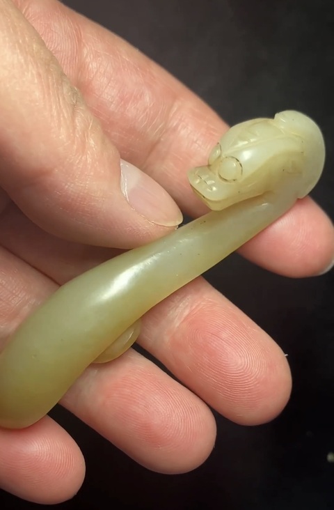 古玩玉器和田玉帶鉤真品鑒賞圖