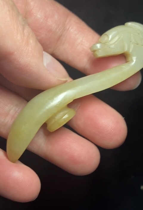 古玩玉器和田玉帶鉤真品鑒賞圖