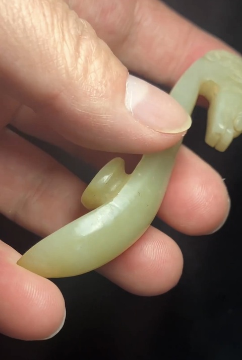 古玩玉器和田玉帶鉤真品鑒賞圖