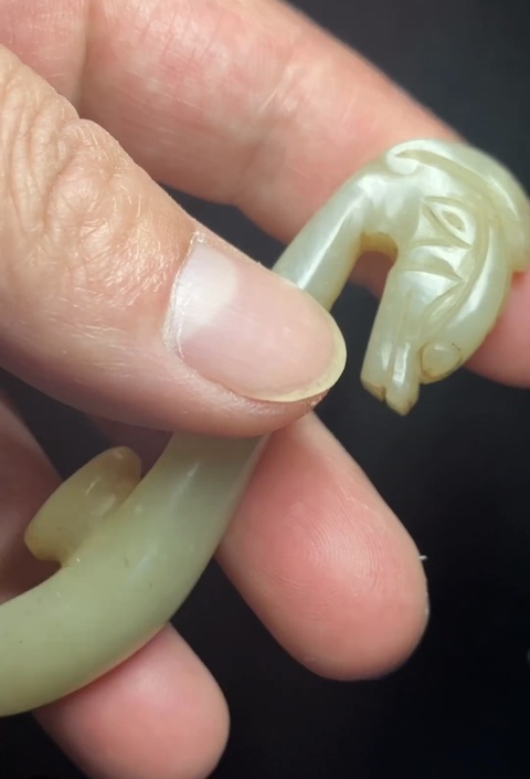 古玩玉器和田玉帶鉤真品鑒賞圖