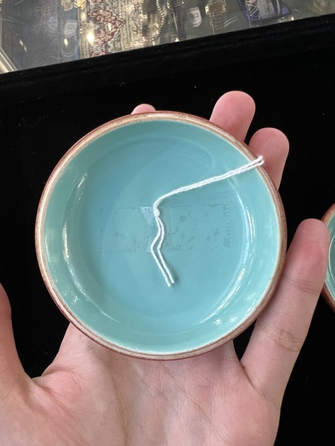 古玩陶瓷珊瑚紅釉描金開光石紋釉蓋盒真品鑒賞圖