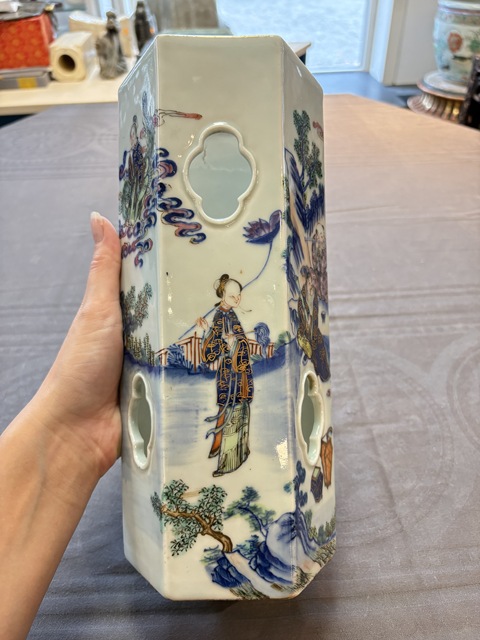 古玩陶瓷青花加彩八仙人物帽筒真品鑒賞圖