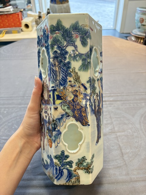 古玩陶瓷青花加彩八仙人物帽筒真品鑒賞圖