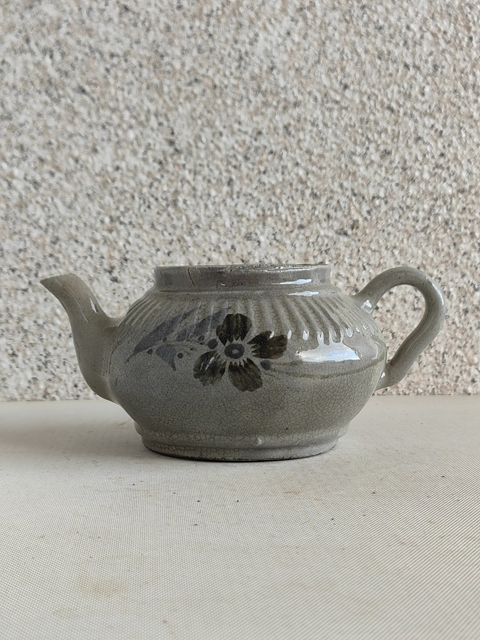 古玩陶瓷折枝花卉紋執壺拍賣，當前價格580元
