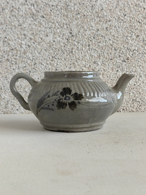 古玩陶瓷折枝花卉紋執壺拍賣，當前價格580元
