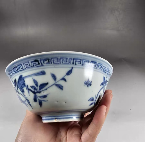 古玩陶瓷青花花卉紋碗真品鑒賞圖