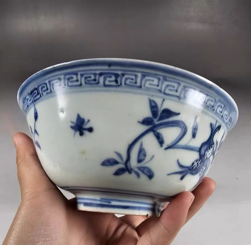 古玩陶瓷青花花卉紋碗真品鑒賞圖
