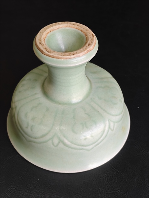 古玩玉器龍泉窯高足杯真品鑒賞圖