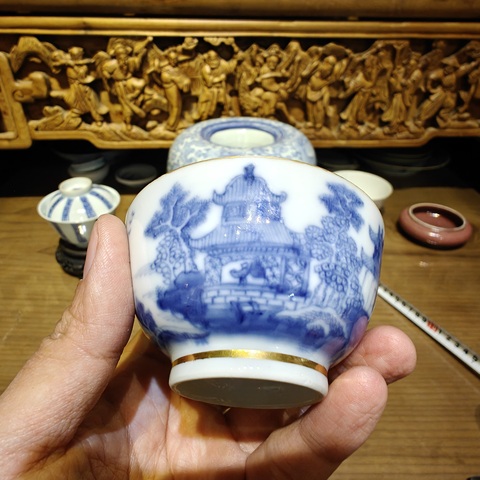 古玩陶瓷通景亭臺樓閣青花杯真品鑒賞圖