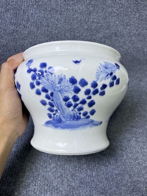 古玩陶瓷青花四季花卉紋馬蹄尊真品鑒賞圖