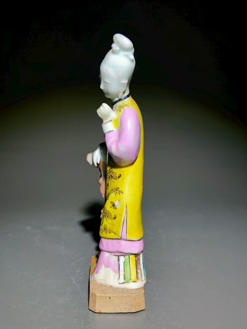 古玩陶瓷清雍正粉彩仕女瓷塑拍賣，當前價格2288元