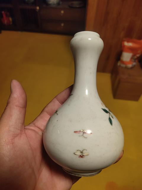 古玩陶瓷花蝶紋粉彩洗口瓶真品鑒賞圖