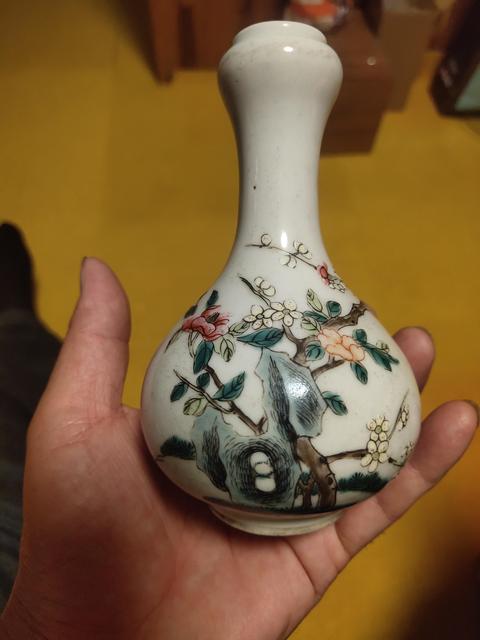 古玩陶瓷花蝶紋粉彩洗口瓶真品鑒賞圖