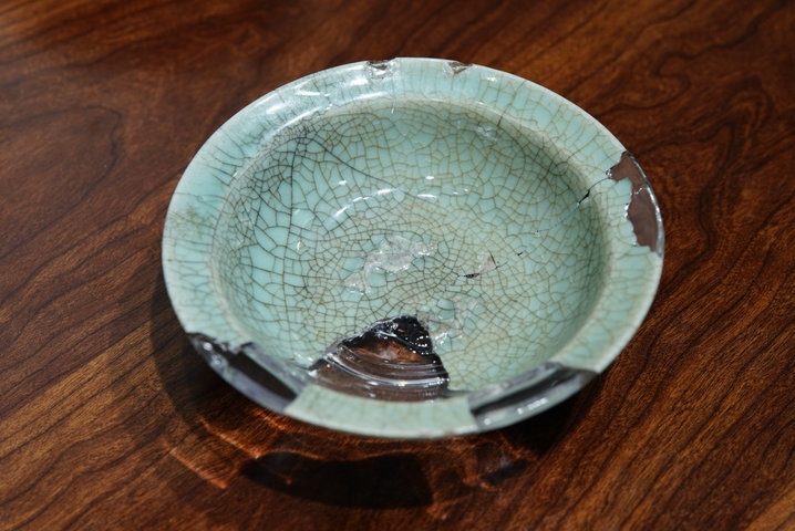 古玩陶瓷龍泉仿官窯雙魚洗真品鑒賞圖