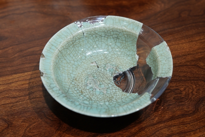 古玩陶瓷龍泉仿官窯雙魚洗真品鑒賞圖