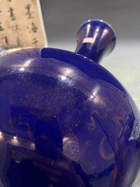 古玩陶瓷霽藍釉描金龍紋賞瓶真品鑒賞圖