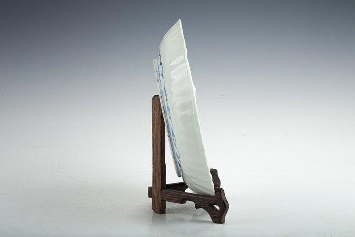 古玩陶瓷明萬歷·青花花鳥紋花口盤真品鑒賞圖